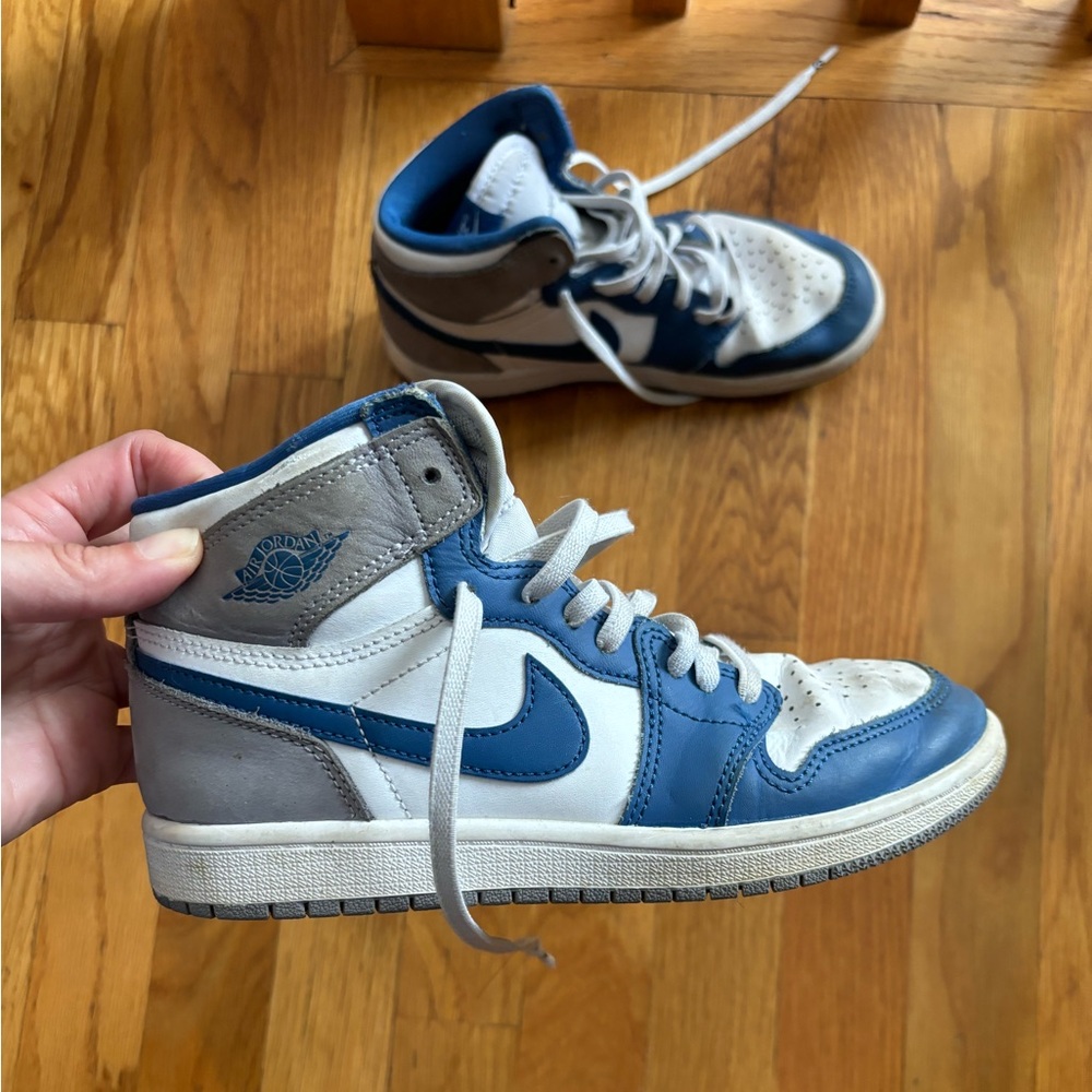Boys Nike Jordan 1 Retro OG True Blue/Cement Grey/White 2.5Y